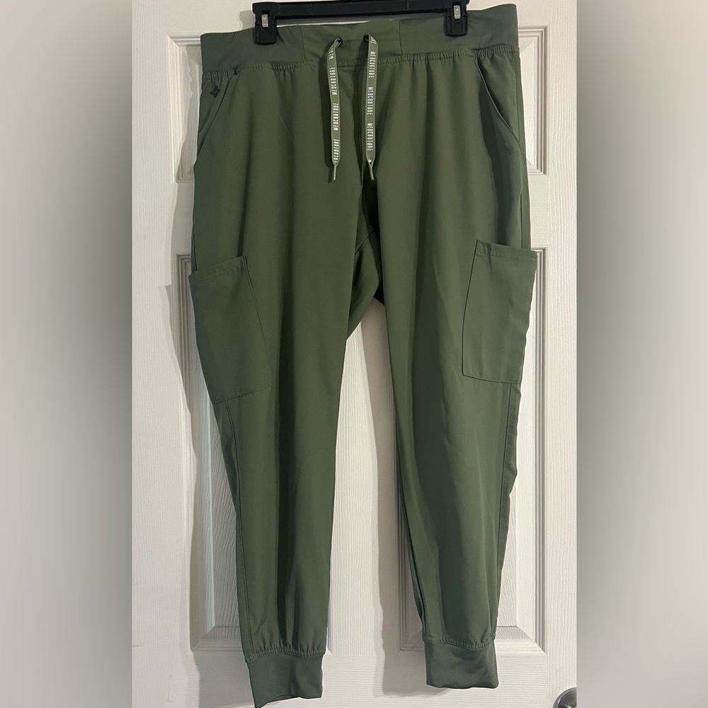 Med Couture size large joggers